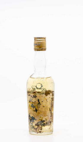 PERES CHARTREUX - Chartreuse Jaune 1962-1966 Demie Bouteille