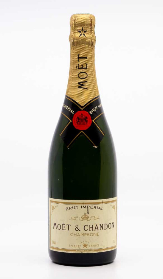 MOET & CHANDON - Champagne Brut Années 1970s blanc - Vin  champagne | RP Fines Wines
