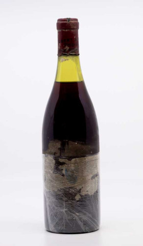 ARNOUX ROBERT - Clos Vougeot Grand Cru 1974 red, wine grand cru from clos vougeot