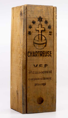 PERES CHARTREUX - Chartreuse VEP Verte 1964 , vin  de chartreuse