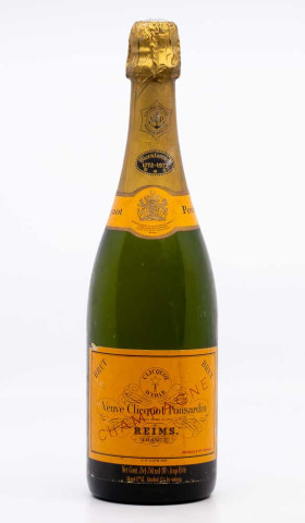VEUVE CLICQUOT - Champagne Brut 1972 blanc, vin  de champagne